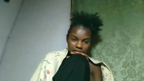 Snapshot of caella98 chatting on May 2026 06:05:02 PM caella98 online show from May 2026 06:05:02 PM