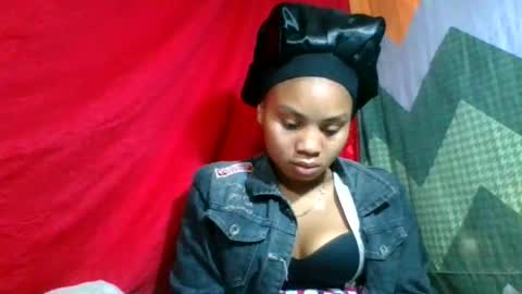 Snapshot of caella98 chatting on July 2026 05:20:01 PM caella98 online show from July 2026 05:20:01 PM