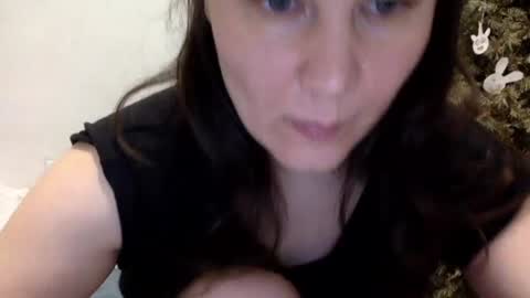 Snapshot of caffeinated_lamb chatting on April 2026 06:10:01 PM Lamb online show from April 2026 06:10:01 PM