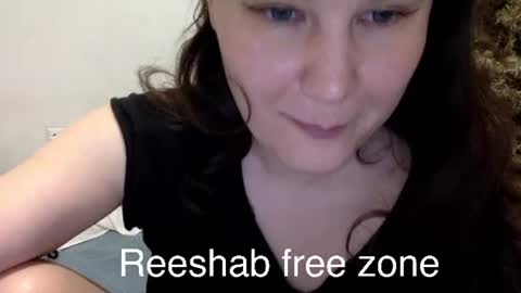 Snapshot of caffeinated_lamb chatting on April 2026 05:52:02 PM Lamb online show from April 2026 05:52:02 PM