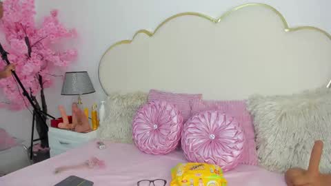 Cahitlin  online show from October 2025 07:25:02 AM