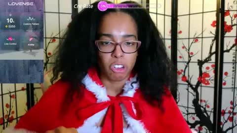 Snapshot of caitlincoxxx chatting on December 2024 04:10:02 AM Caitlins Coxxx online show from December 2024 04:10:02 AM
