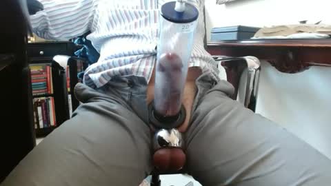 Snapshot of calguy0044 chatting on June 2026 05:04:01 PM calguy0044 online show from June 2026 05:04:01 PM