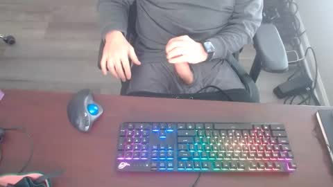 calibratorjosh online show from December 2025 07:43:01 PM