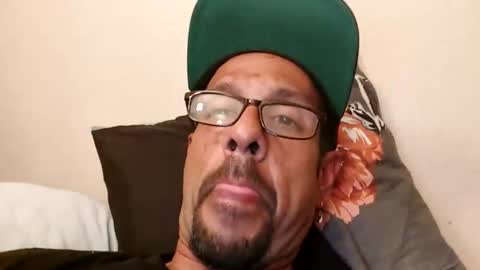 Snapshot of calidickfoshow chatting on October 2025 11:18:02 AM Hugh joh Meathammer online show from October 2025 11:18:02 AM