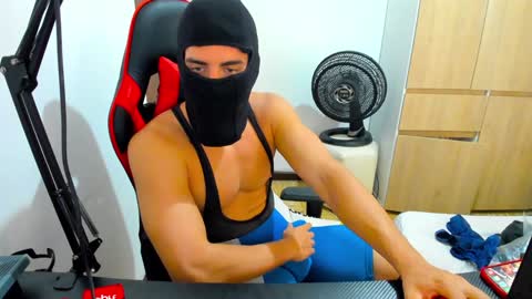 calihotcaliente27 online show from January 2025 04:12:01 PM