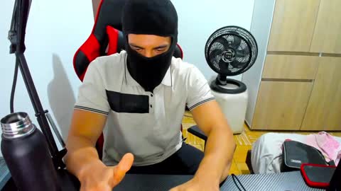 calihotcaliente27 online show from February 2025 09:54:01 AM