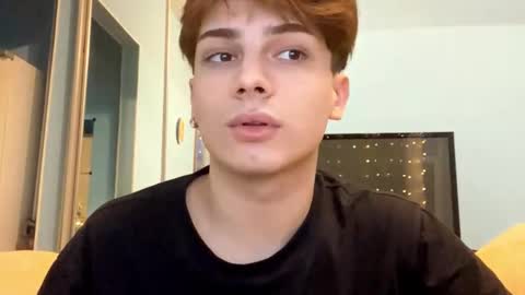 Snapshot of call__me_leo chatting on January 2025 01:37:02 PM Call me Leo online show from January 2025 01:37:02 PM