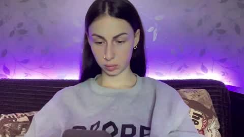 Anna online show from February 2025 07:46:01 PM