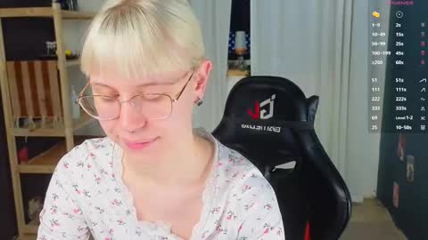 Snapshot of call_me_heaven chatting on February 2026 06:52:01 AM Good girl Ann online show from February 2026 06:52:01 AM