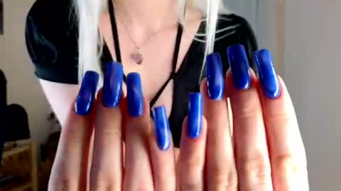 Snapshot of call_me_heaven chatting on July 2026 04:00:02 PM Good girl Ann online show from July 2026 04:00:02 PM