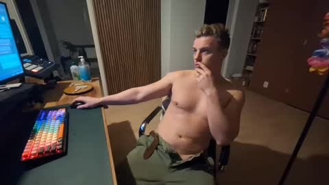 Snapshot of callmedaddy909090 chatting on December 2024 07:12:01 PM Looking for horney women Dutch online show from December 2024 07:12:01 PM