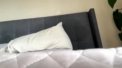 Snapshot of callmeelmore chatting on June 2026 07:37:02 PM My name is Robert Dont be shysay hi I love to chat. For requests or dirty talk please use tips online show from June 2026 07:37:02 PM