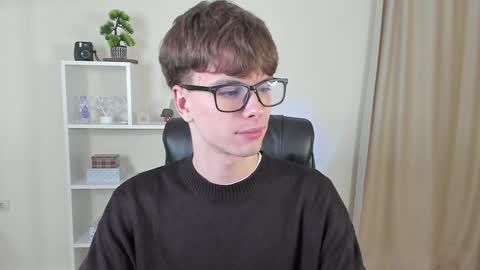 Hey I am Calvin  online show from December 2024 07:11:01 PM