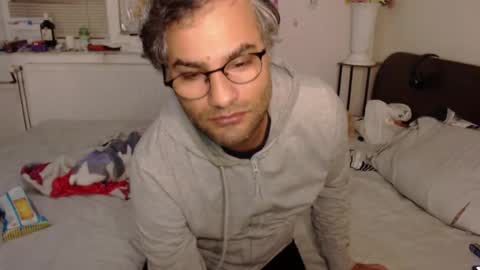 Calvinjohnlad online show from November 2025 06:29:01 PM