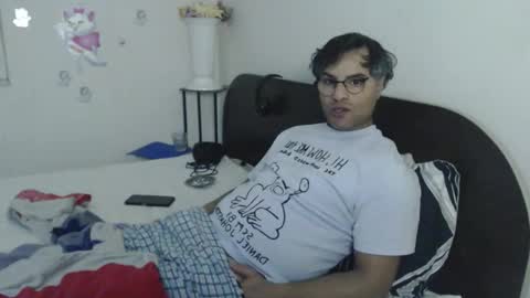 Calvinjohnlad online show from November 2025 06:00:02 PM