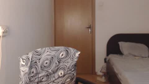 Calvinjohnlad online show from December 2025 06:05:02 PM