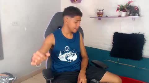 Snapshot of cam_xman chatting on November 2025 04:12:02 AM cam_xman online show from November 2025 04:12:02 AM