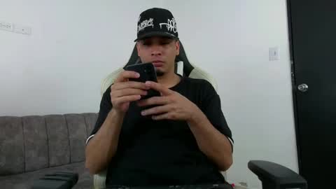 cam_xman online show from April 2026 01:38:02 PM