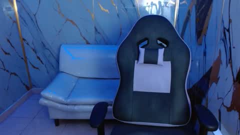 Snapshot of cam_xman chatting on April 2026 06:10:01 PM cam_xman online show from April 2026 06:10:01 PM