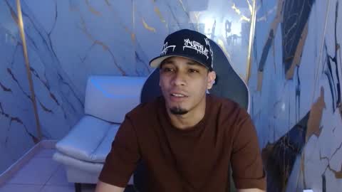 Snapshot of cam_xman chatting on April 2026 12:33:01 PM cam_xman online show from April 2026 12:33:01 PM