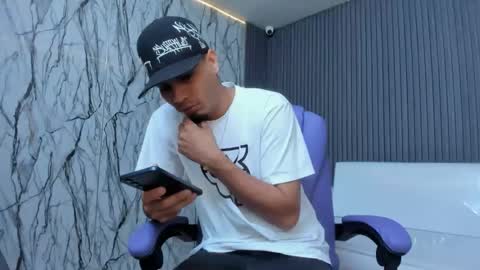 Snapshot of cam_xman chatting on April 2026 12:39:01 PM cam_xman online show from April 2026 12:39:01 PM