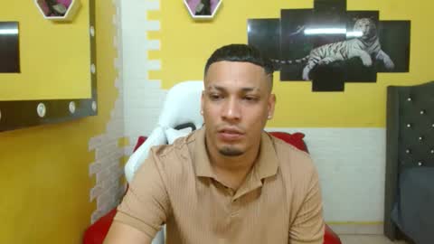 Snapshot of cam_xman chatting on May 2026 07:19:02 PM cam_xman online show from May 2026 07:19:02 PM
