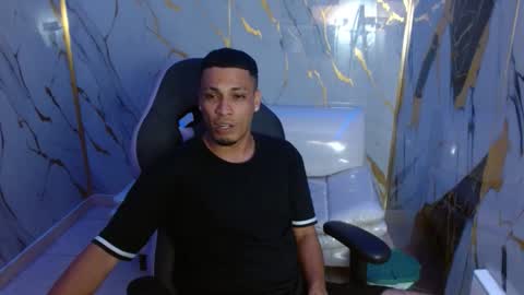 Snapshot of cam_xman chatting on May 2026 07:04:02 AM cam_xman online show from May 2026 07:04:02 AM