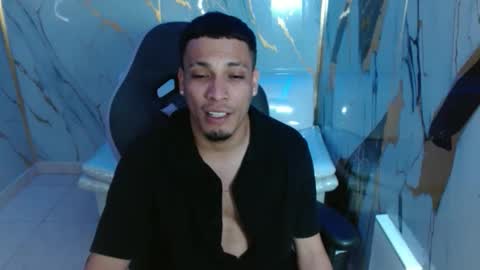 Snapshot of cam_xman chatting on May 2026 02:08:01 AM cam_xman online show from May 2026 02:08:01 AM