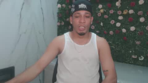 Snapshot of cam_xman chatting on May 2026 04:37:01 PM cam_xman online show from May 2026 04:37:01 PM