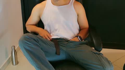 Snapshot of camara110 chatting on January 2025 04:16:02 AM camara110 online show from January 2025 04:16:02 AM