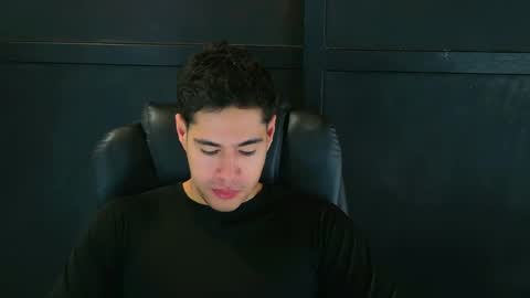 Snapshot of camara110 chatting on February 2025 04:36:01 PM camara110 online show from February 2025 04:36:01 PM