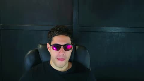 Snapshot of camara110 chatting on February 2025 11:46:02 PM camara110 online show from February 2025 11:46:02 PM