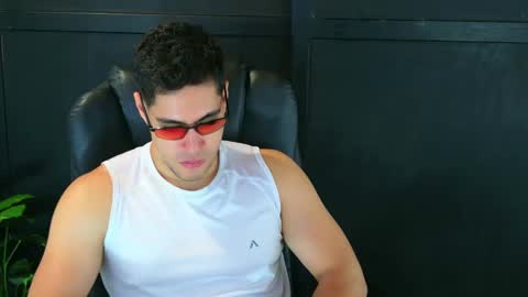 Snapshot of camara110 chatting on March 2025 02:47:02 AM camara110 online show from March 2025 02:47:02 AM