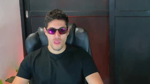 Snapshot of camara110 chatting on September 2025 07:47:01 PM camara110 online show from September 2025 07:47:01 PM