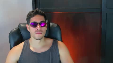 Snapshot of camara110 chatting on September 2025 09:39:02 PM camara110 online show from September 2025 09:39:02 PM