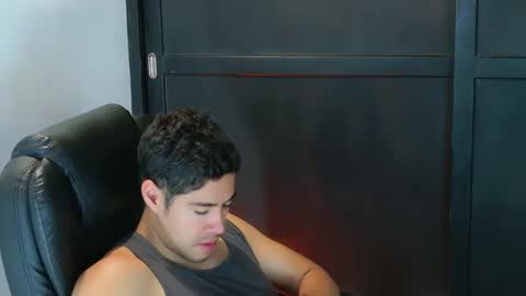 Snapshot of camara110 chatting on October 2025 02:46:02 PM camara110 online show from October 2025 02:46:02 PM