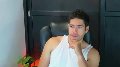 Snapshot of camara110 chatting on October 2025 02:59:01 PM camara110 online show from October 2025 02:59:01 PM