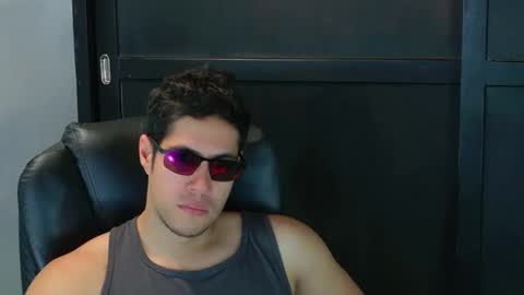 Snapshot of camara110 chatting on October 2025 03:54:02 PM camara110 online show from October 2025 03:54:02 PM