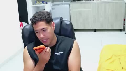 Snapshot of camara110 chatting on February 2026 02:10:01 AM camara110 online show from February 2026 02:10:01 AM