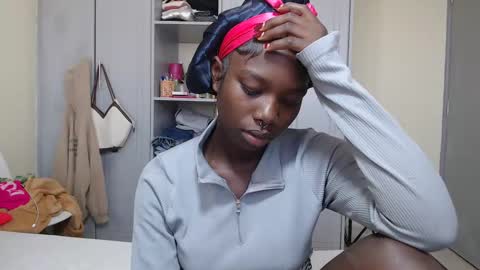 Snapshot of camclit chatting on December 2024 05:53:01 AM Princess online show from December 2024 05:53:01 AM