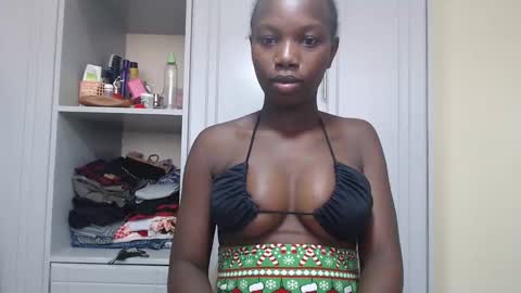 Snapshot of camclit chatting on February 2025 06:16:02 AM Princess online show from February 2025 06:16:02 AM