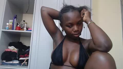 Snapshot of camclit chatting on February 2025 02:20:02 PM Princess online show from February 2025 02:20:02 PM