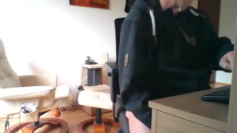 Snapshot of camcologne chatting on January 2025 10:43:01 AM camcologne online show from January 2025 10:43:01 AM