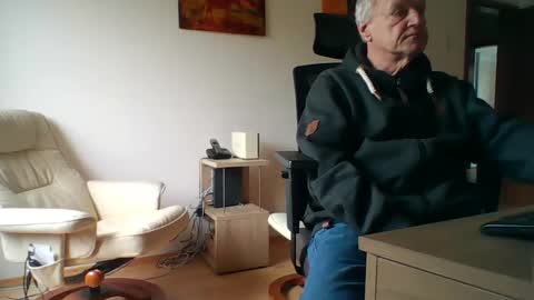 Snapshot of camcologne chatting on February 2025 02:16:01 PM camcologne online show from February 2025 02:16:01 PM