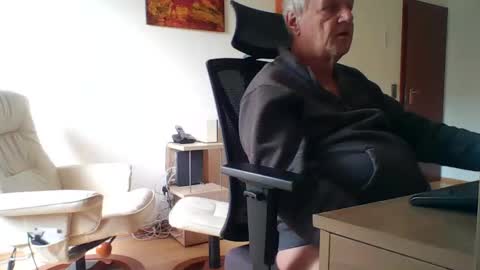 camcologne online show from December 2025 10:57:02 AM