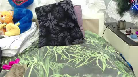 CamDiva1 online show from February 2025 06:40:01 PM