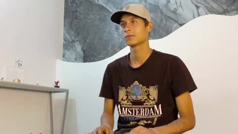 Snapshot of cameronsilverman chatting on June 2026 08:32:02 PM cameronsilverman online show from June 2026 08:32:02 PM
