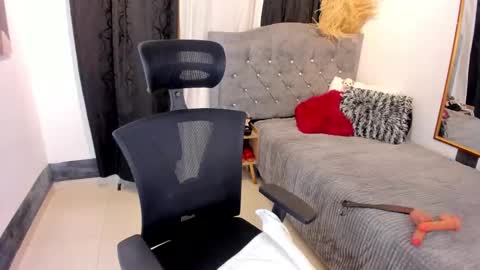 Snapshot of camicute_ chatting on February 2026 11:59:01 PM online show from February 2026 11:59:01 PM