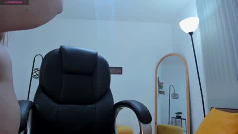 Camila online show from December 2024 07:05:01 AM